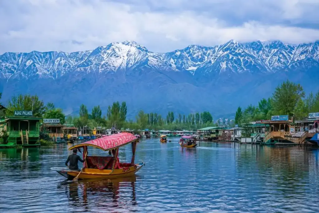 what is the best kashmir tour travel plan for a first trip